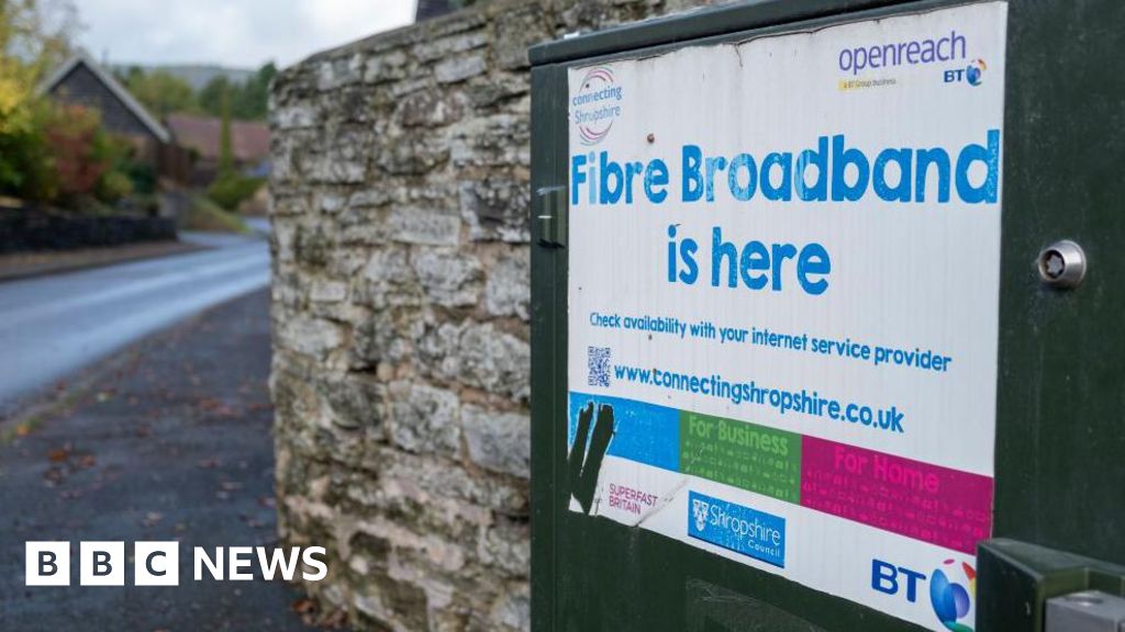 Three wrongly accused over child abuse images after BT wiring error