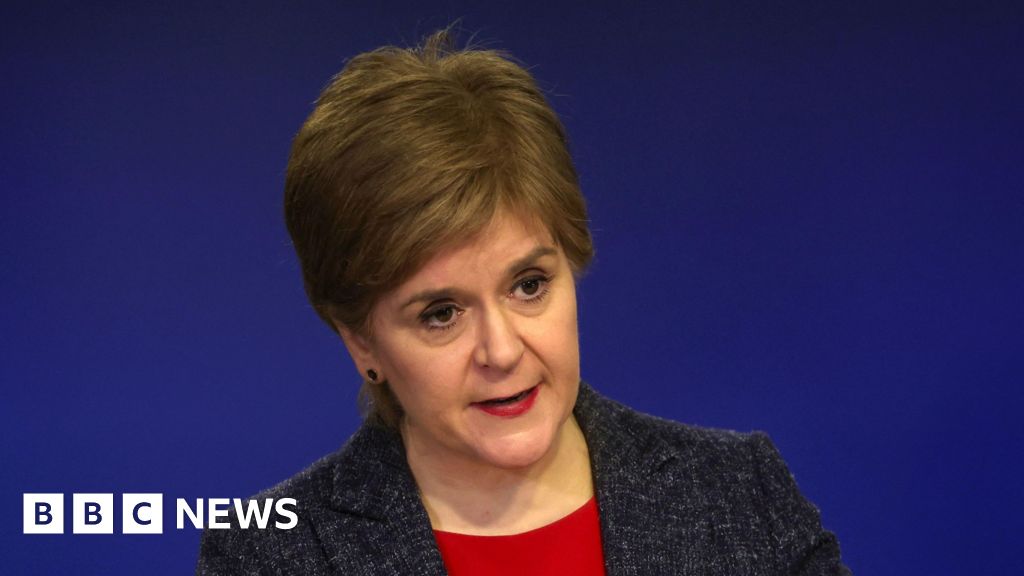 Government care plan progressing 'too slowly', says watchdogs