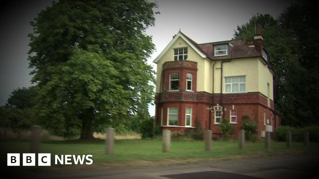 Probe into teen's death wanted at former Croydon children's home BBC News