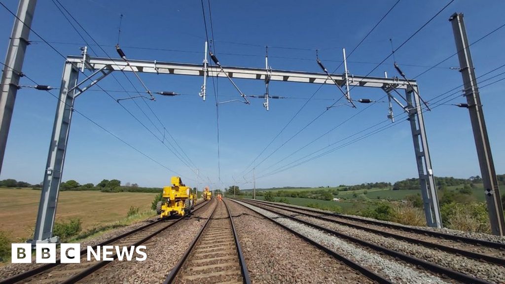 Work starts on Midland Main Line electrification - BBC News