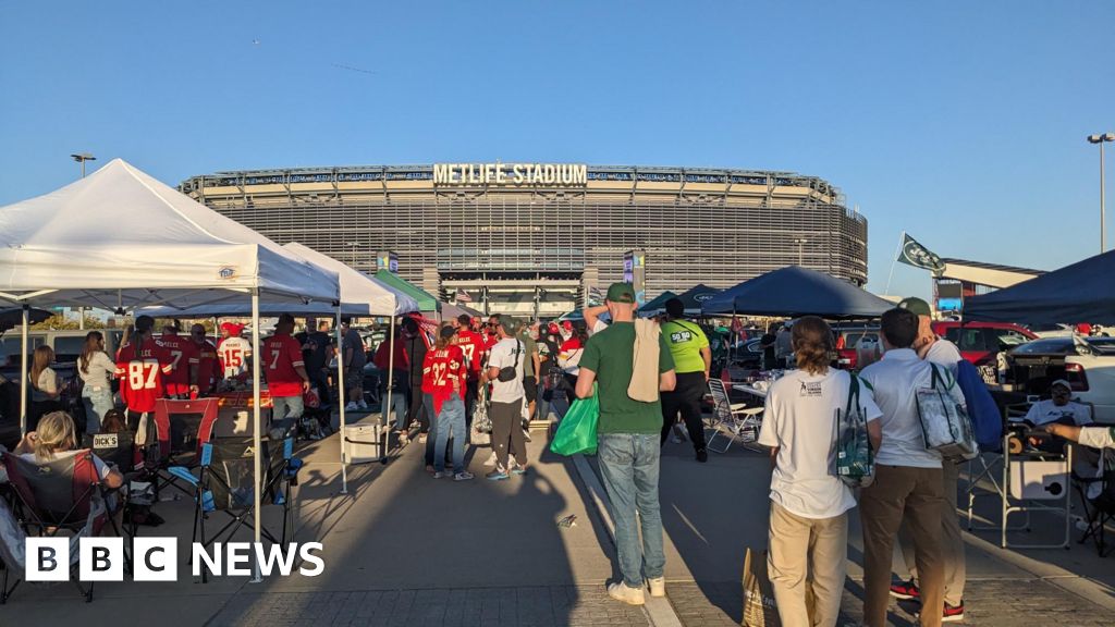 
                            Swifties join tailgate as new NFL beau Travis Kelce set to play