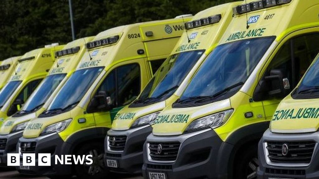 Staffordshire Moorlands council demands better ambulance service 