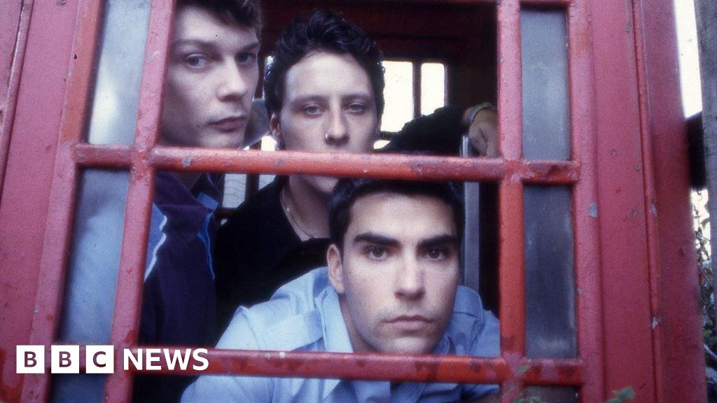Stereophonics phone box in Cwmaman has 'likely been scrapped', says BT