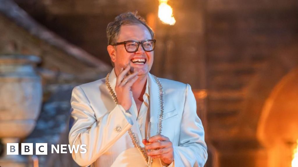Alan Carr’s drama teacher impressed with Traitors performance