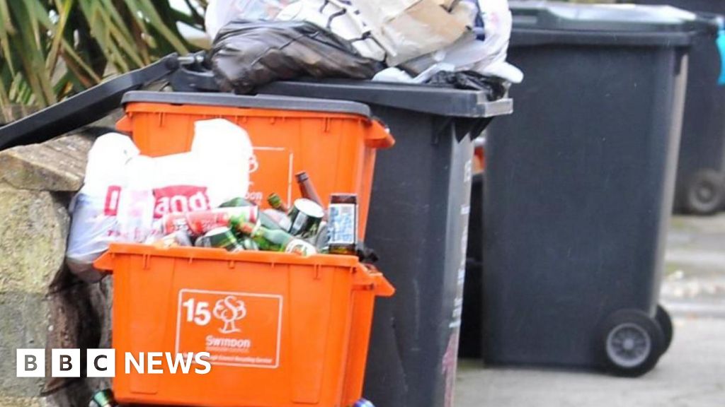 Swindon councillors argue over missed bin collections BBC News