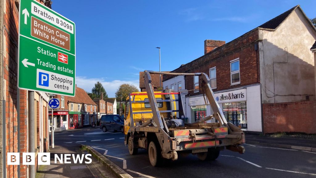 Closures on A350 in Westbury as A36 closures temporarily lifted