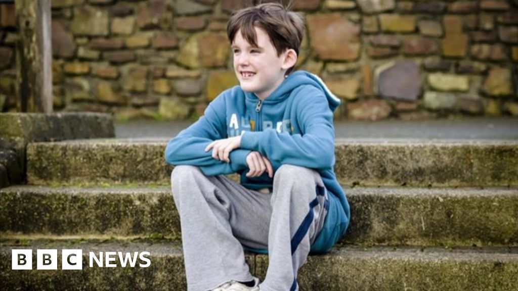 Nineyearold boy has testicular tissue frozen BBC News
