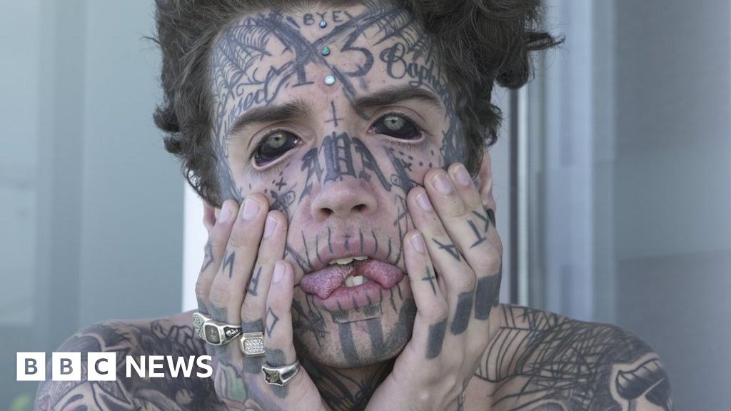 Melbourne man covers every inch of his body in tattoos | Daily Mail Online