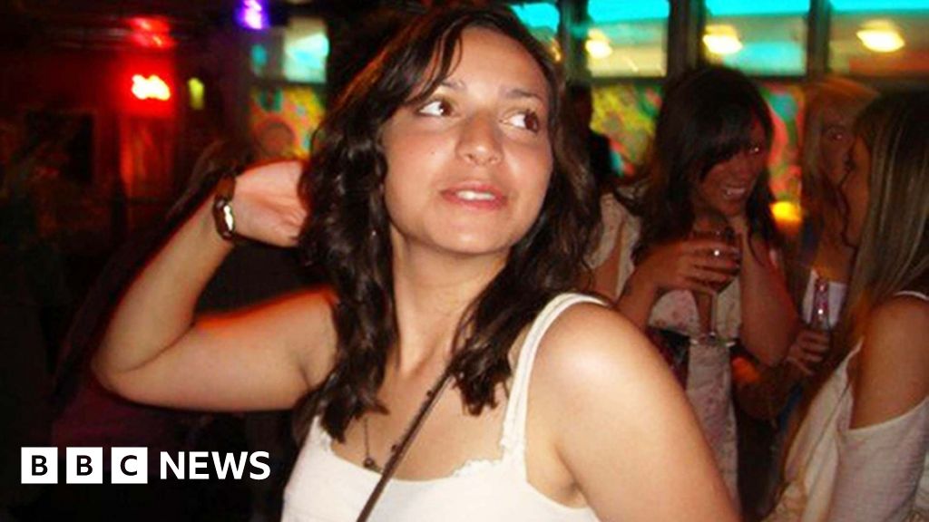 Photo: BBC Meredith Kercher facing towards the camera