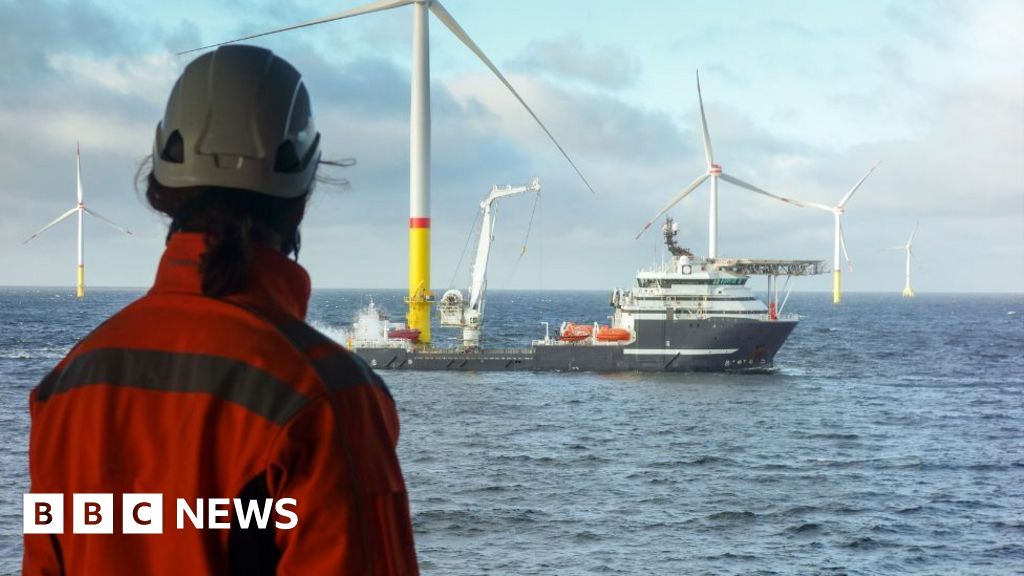 Renewables jobs not making up for North Sea decline, MPs warn