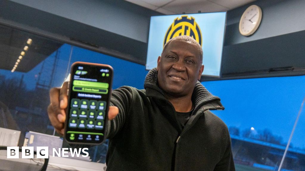 Cambridge United sign up to football abuse reporting app