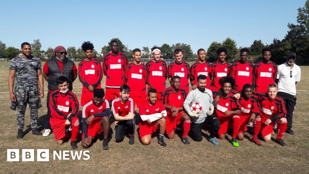 Unity FC: Football an 'international language' in refugee team - BBC News