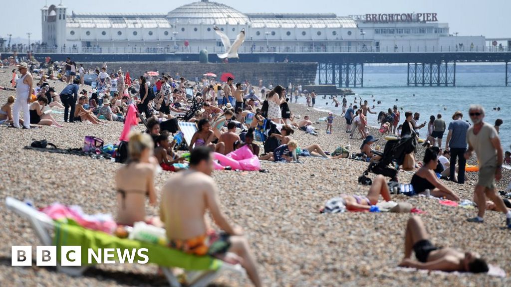 UK heatwave Hottest day of year as temperatures soar BBC News