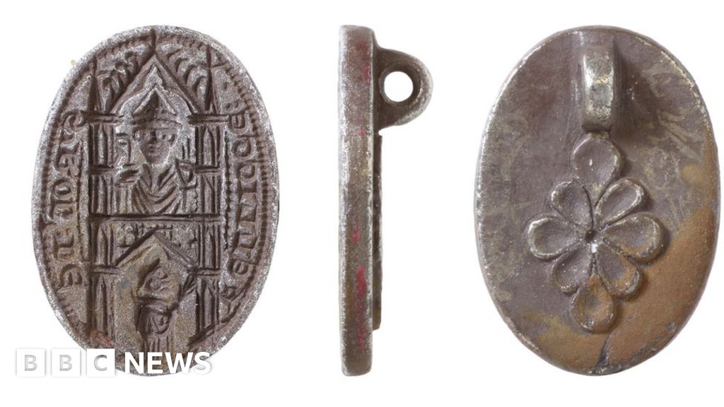 Medieval silver seal matrix found in Norfolk declared treasure