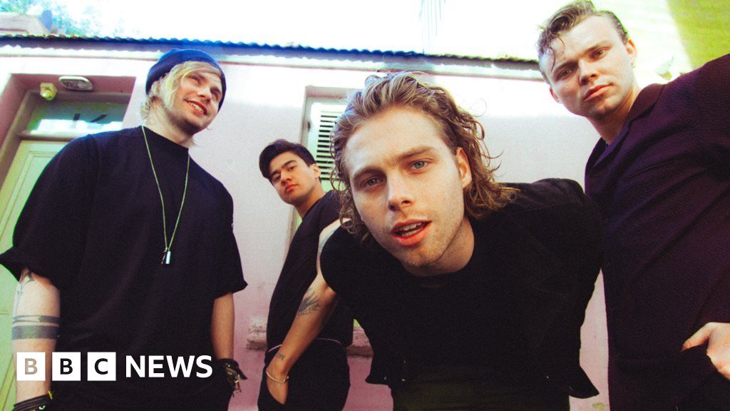 5 Seconds Of Summer On Dating Lies And Gun Control Bbc News