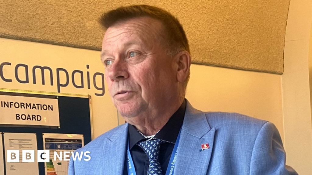 Reform UK councillor Peter Osborne faces probe over punch threat