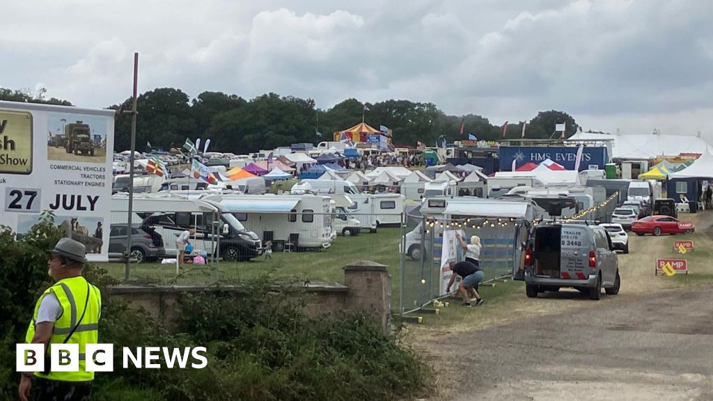 Teen suffers 'life-changing' injuries on Netley steam fair ride