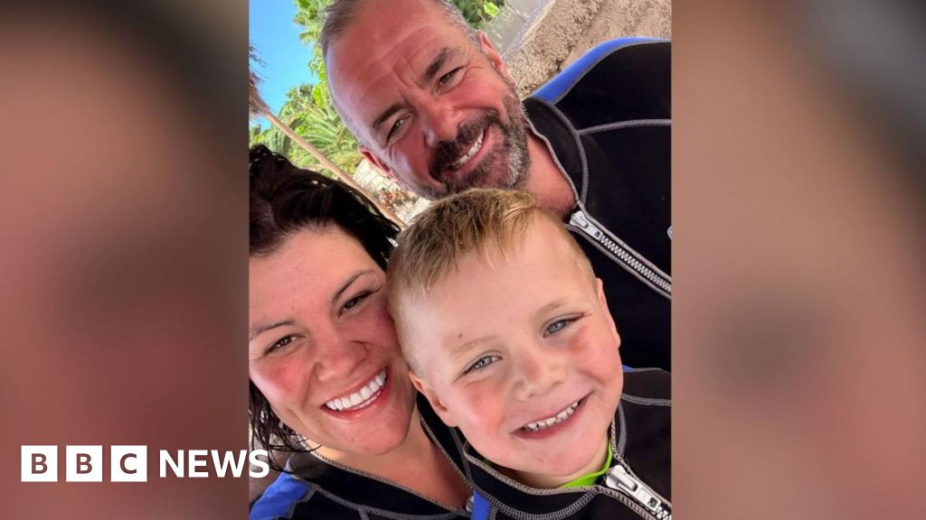 'Isle of Man flight being turned around took shine off holiday'