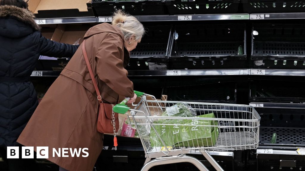 British shoppers warned of fruit and veg shortages, Food