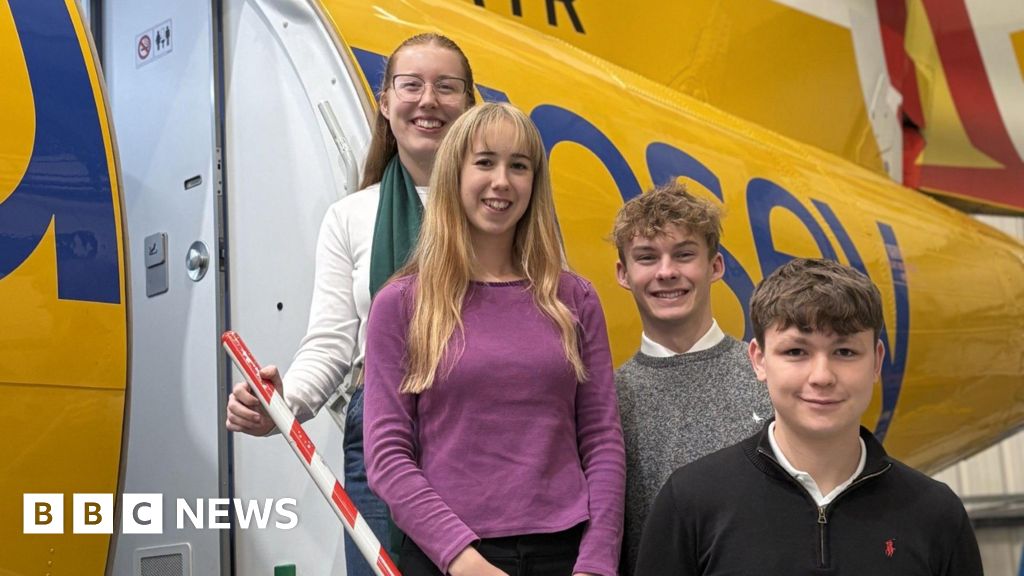 bbc.co.uk - Chloe Parkman - Guernsey's Aurigny airline welcomes six cadets to pilot scheme - BBC News