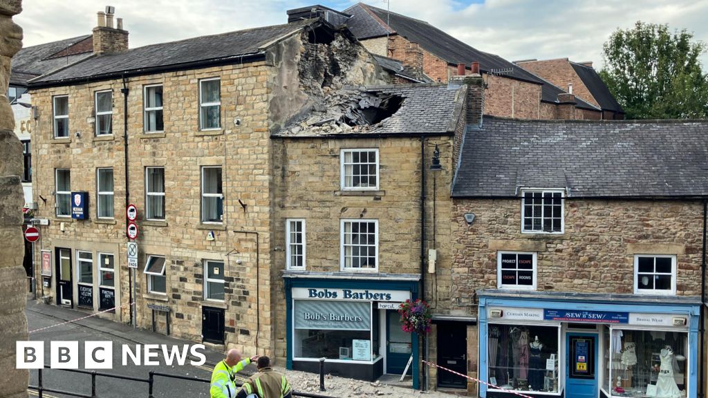 Hexham Chimney Collapse Evacuates Homes, Closes Road