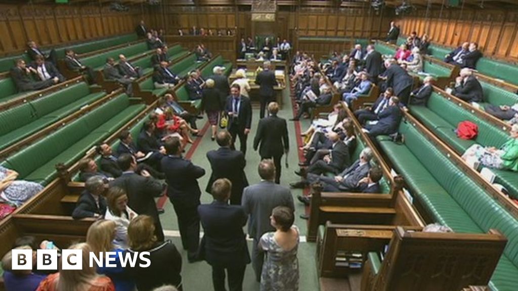 SNP stages takeover of Labour House of Commons benches BBC News