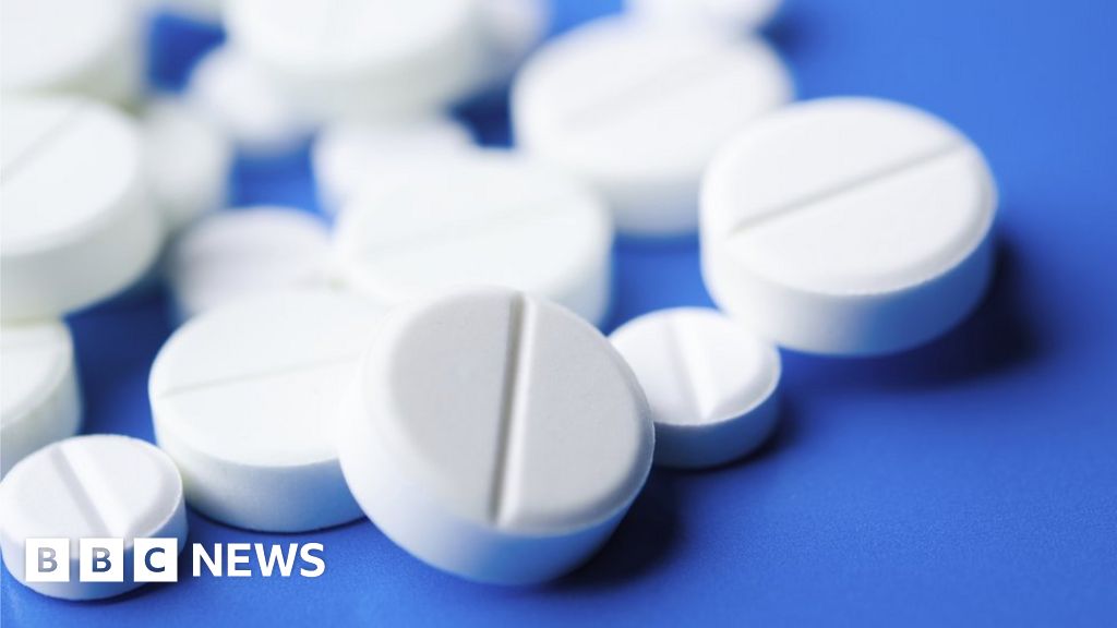 prescriptions-to-rise-by-20p-in-england-bbc-news