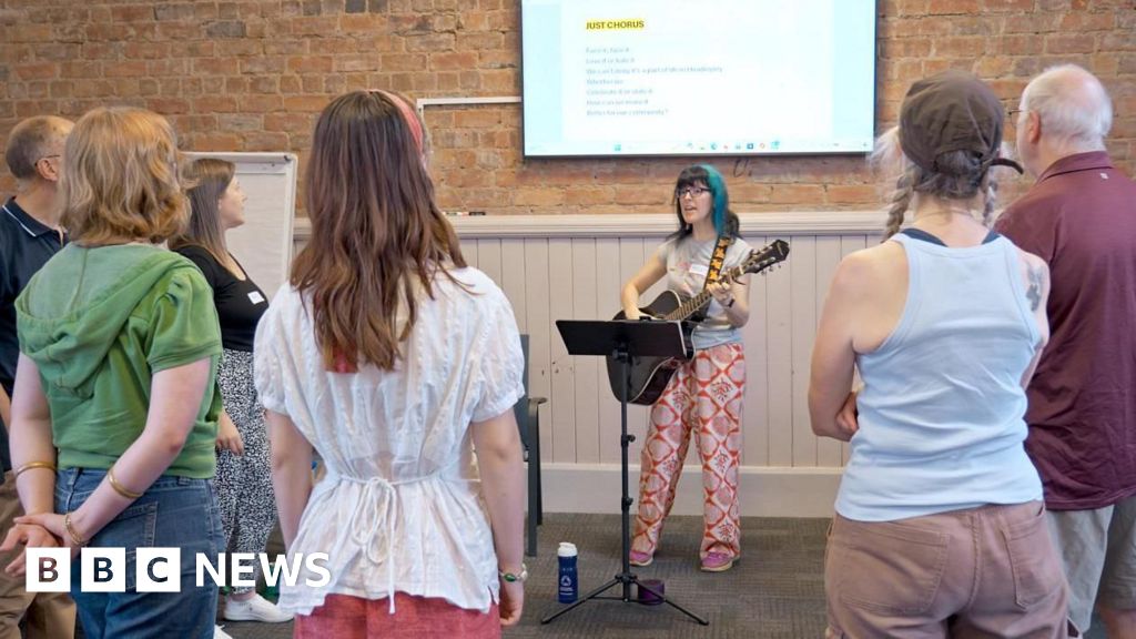 bbc.co.uk - Fiona Callow - Otley Run choir presents community concerns through song