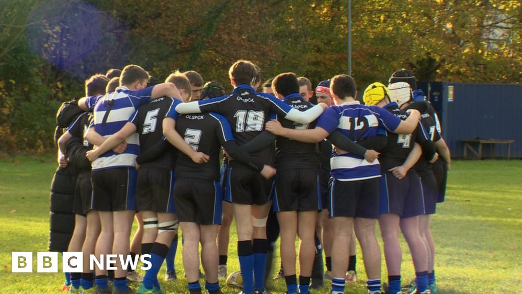 Belfast: 'First Catholic grammar' in Ulster rugby Schools' Cup - BBC News