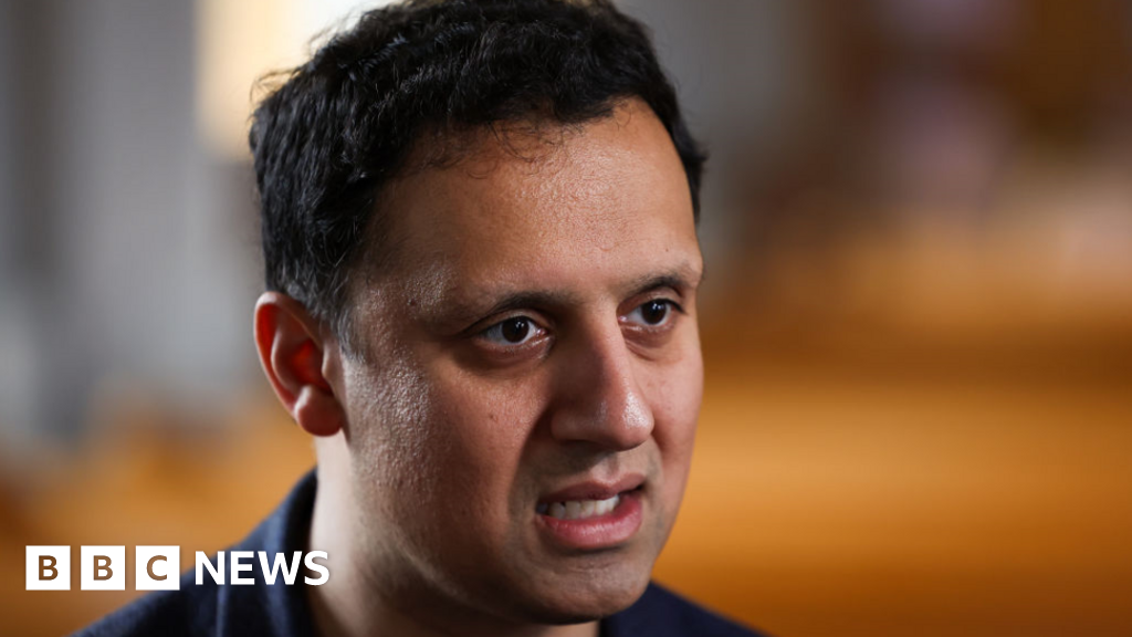 Reform accused of 'blatant racism' over Sarwar ad