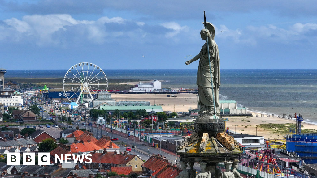 Police hunt second man after reports teenagers raped