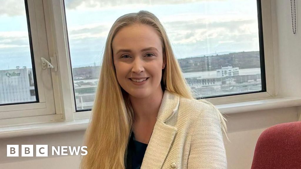 Southampton solicitoru0026#39;s petitioning for paid bereavement leave - BBC News