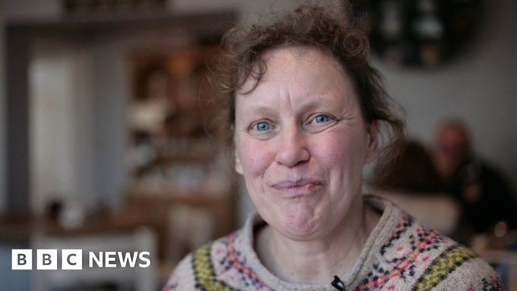 Face blindness 'I can't recognise my lovedones' BBC News