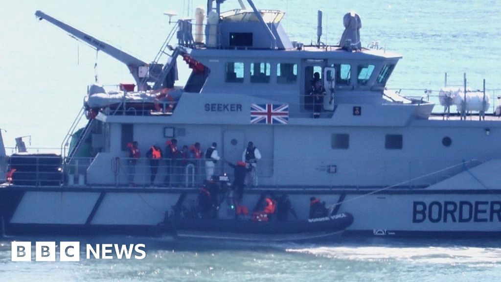 Channel migrants Border Force intercepts 41 on four boats BBC News