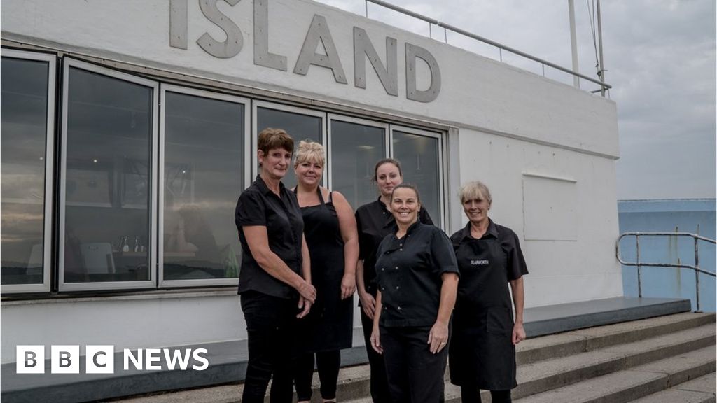 Canvey Island Residents on why they want independence BBC News