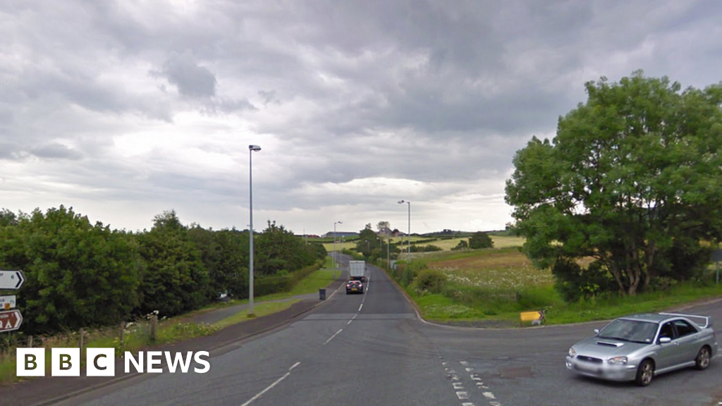 Biker seriously hurt in A698 crash between Hawick and Denholm BBC News
