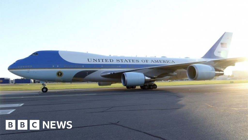 Trump to redesign Air Force One to be 'red, white and blue'
