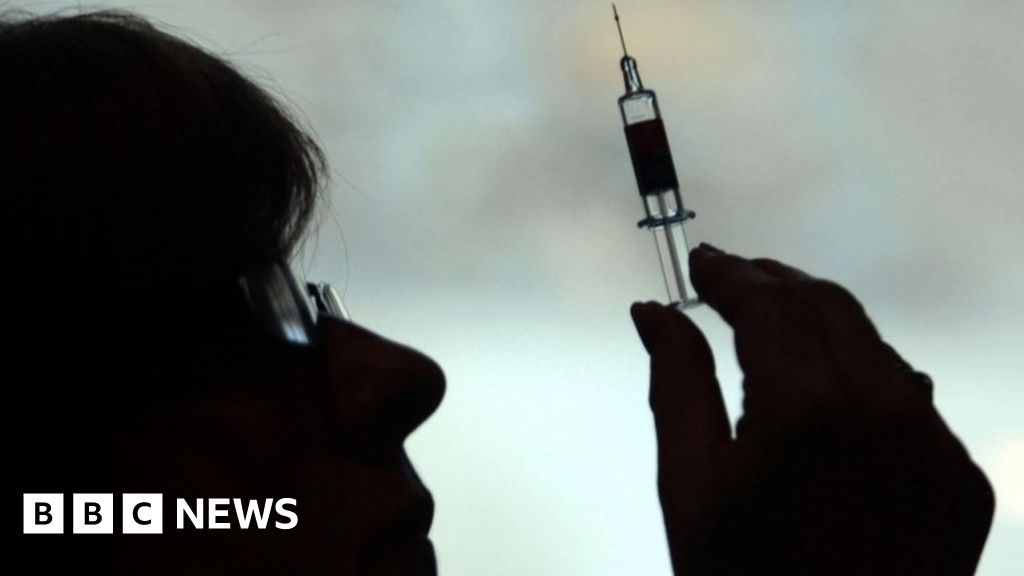 Meningitis B Vaccine For 100 People After Teens Death 7660