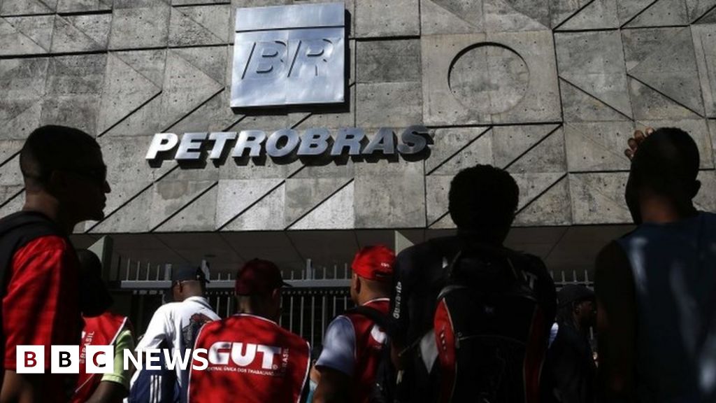 Brazil Businessmen Sentenced To 16 Years Over Petrobras Scandal - BBC News