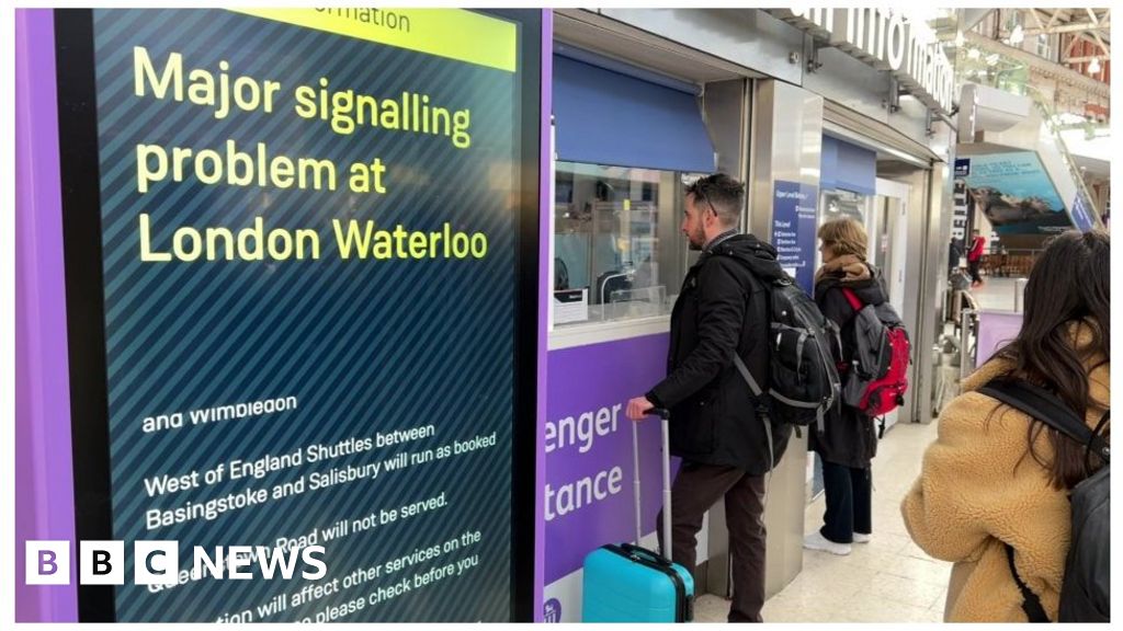 London Waterloo: Zakłócenia na kolei trwają do końca dnia
