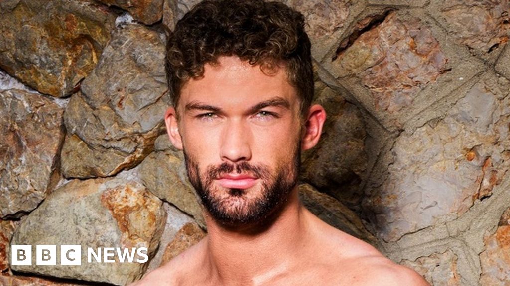 Love Island Secrets From A Former Contestant Bbc News