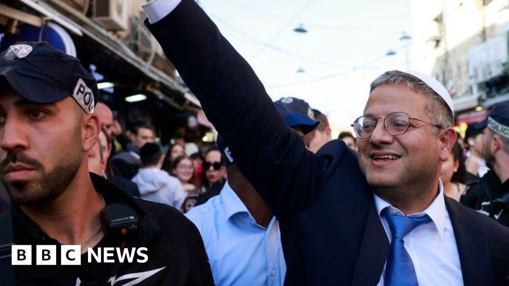 Jerusalem: Far-right Israeli minister visits flashpoint site