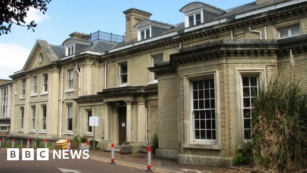 Norfolk boy died after inhaling deodorant 'that smelt like his mother'