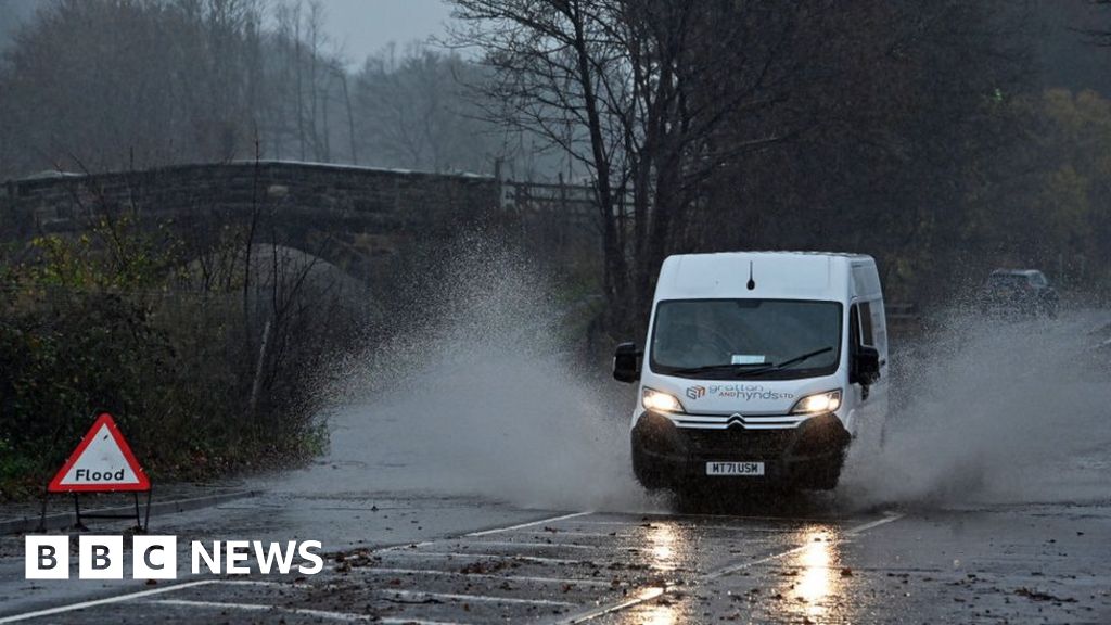 Heavy Rain Sparks Flooding And Travel Alert Across Scotland - BBC News