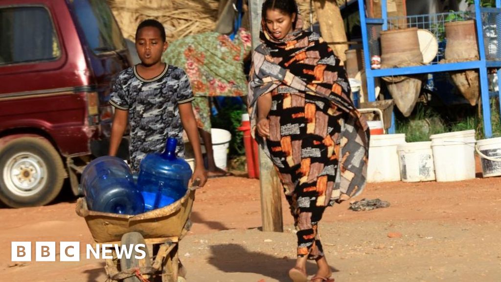 Sudan fighting: The unsung heroes keeping Khartoum residents alive