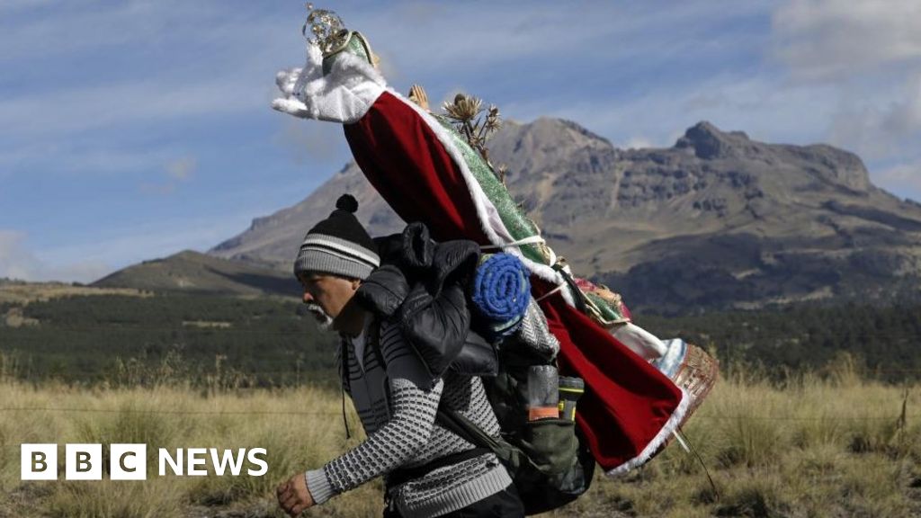 Our Lady of Guadalupe: Pilgrims converge on basilica in Mexico