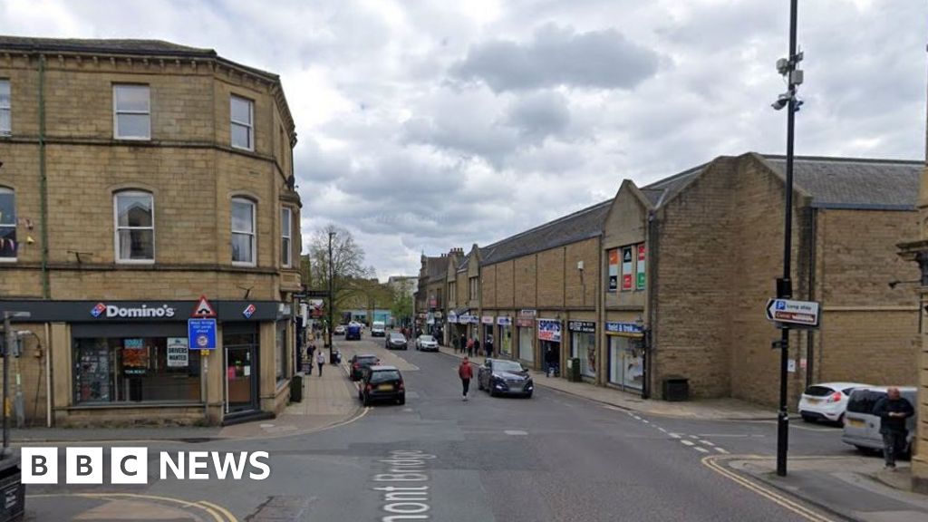 Skipton pedestrian killed when car leaves road after crash BBC News