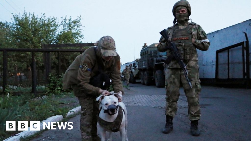 Ukraine war: Russia says 40 Ukrainian prisoners killed in blast