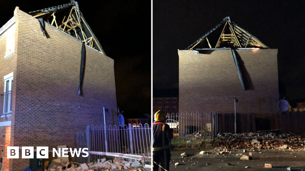 Strong winds blow roof off Coventry house BBC News