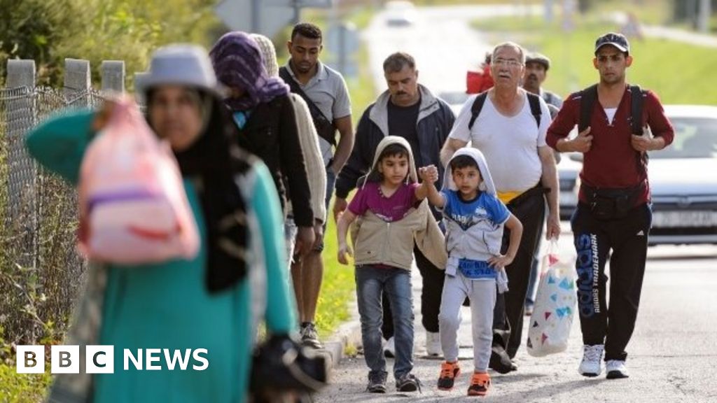 Migrant Crisis: Croatia-Slovenia 'looking Porous' - BBC News